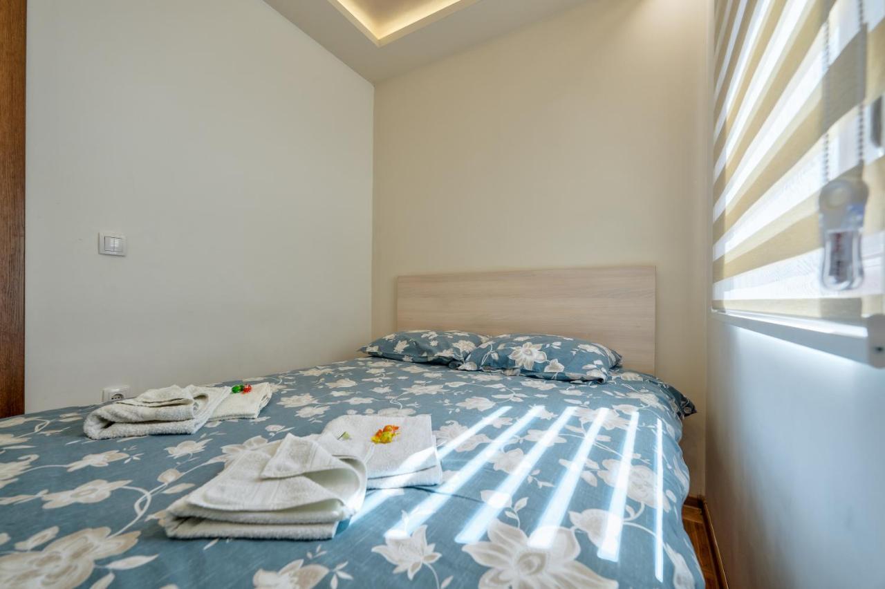 Apartmani Mn ซลาตีบอร์ ภายนอก รูปภาพ