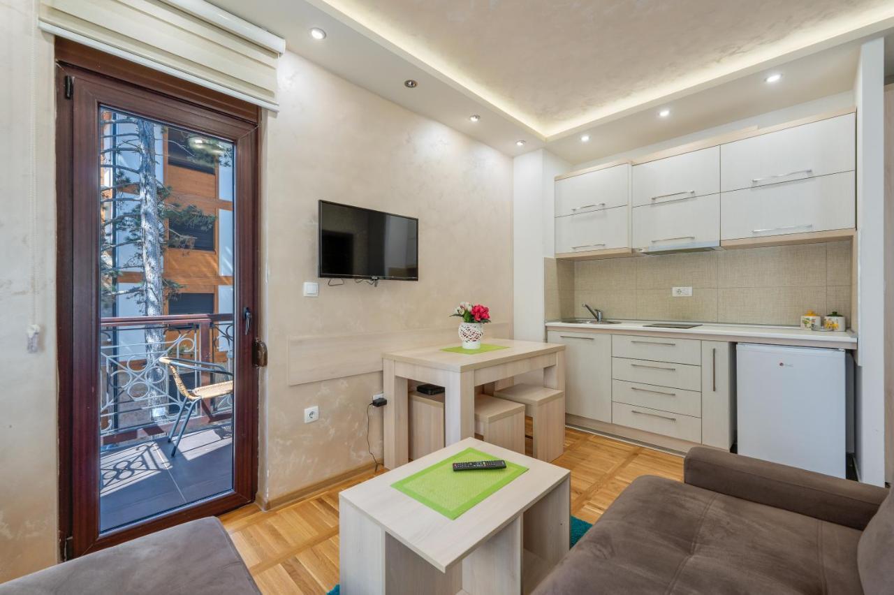 Apartmani Mn ซลาตีบอร์ ภายนอก รูปภาพ